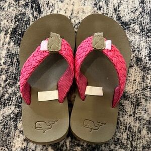Vineyard Vines Pink and Tan Flip Flops